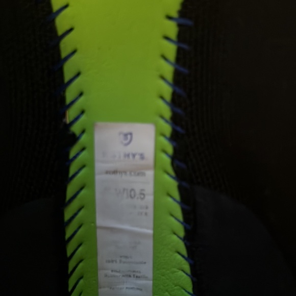 Women’s Rothy’s Black Flat - Picture 2 of 3